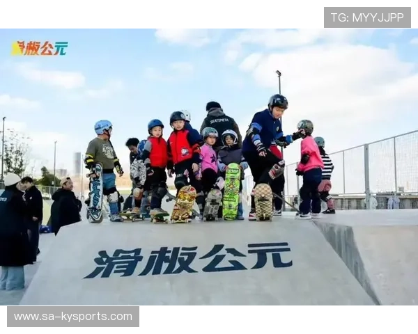 2026年滑板公益课程暑期学员优秀作品集第30卷发布，滑板竞赛视频